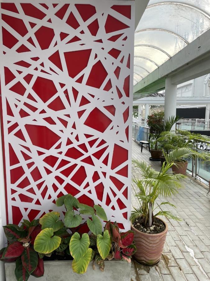 Inn Dulgence Patong Exterior photo